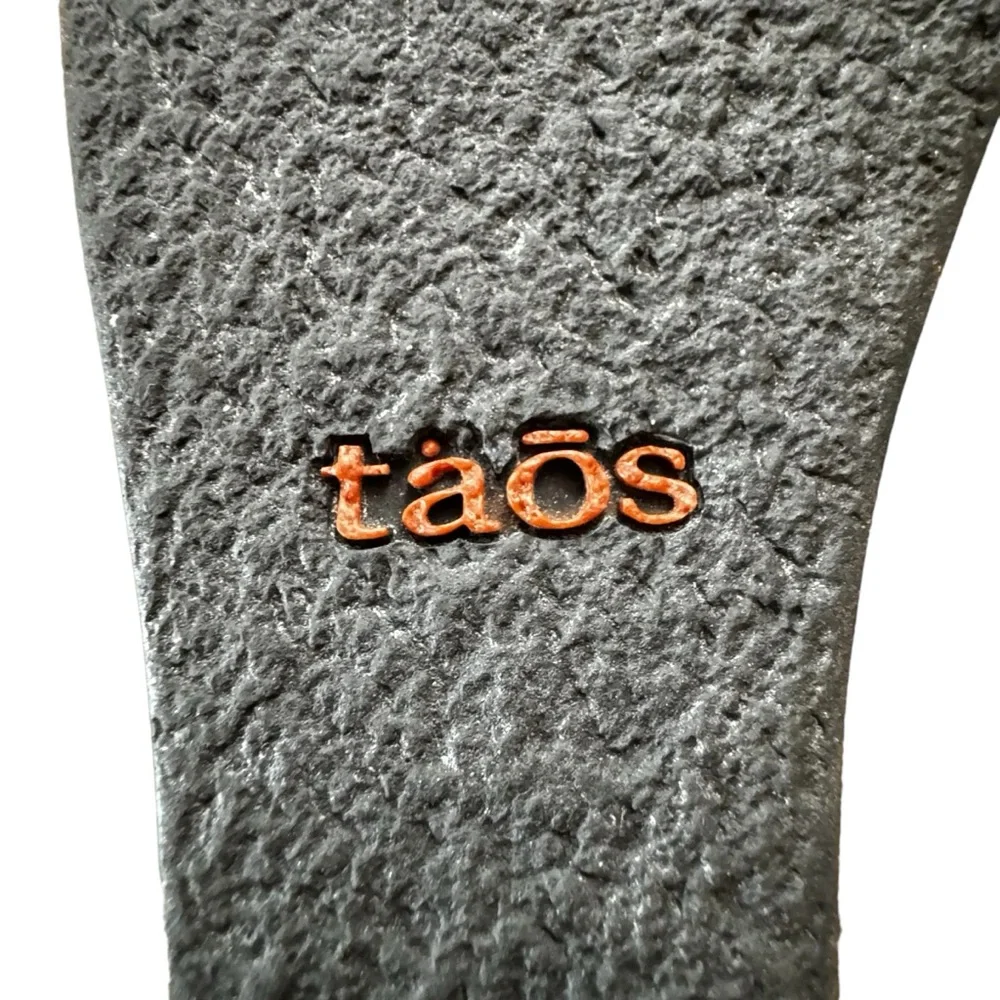*Taos Footwear 39 (US 8.5) Gray Carousel 2 Wedges Adjustable Hook/Loop Closures